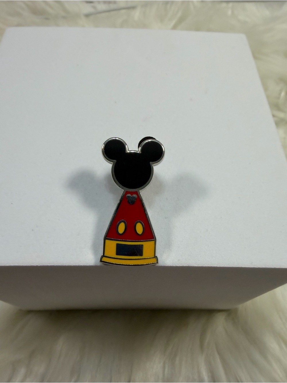 💙3/$20💙 DISNEY Mickey Mouse Enamel Pin - Red, Yellow, Black